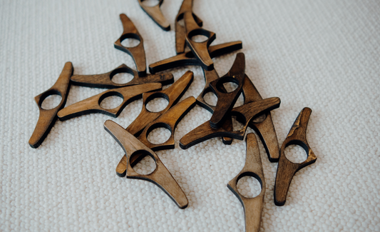 Refit Retro Wooden Thumb Reader